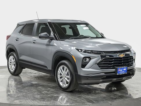 Used 2026 Chevrolet TrailBlazer LS w/ LS Convenience Package AWD/4WD image 9
