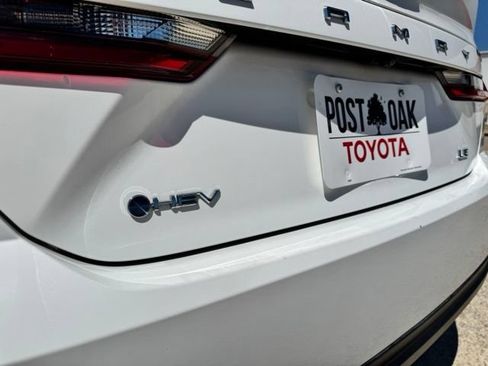 Used 2025 Toyota Camry LE FWD image 10