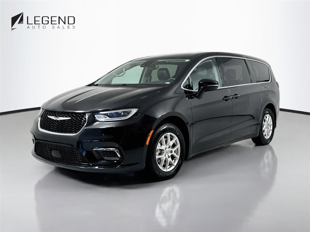 Used 2024 Chrysler Pacifica Touring-L FWD image 1