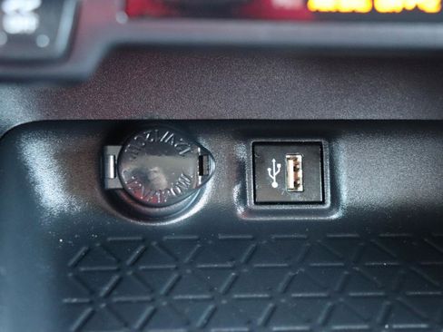 Used 2025 Toyota RAV4 XLE image 33