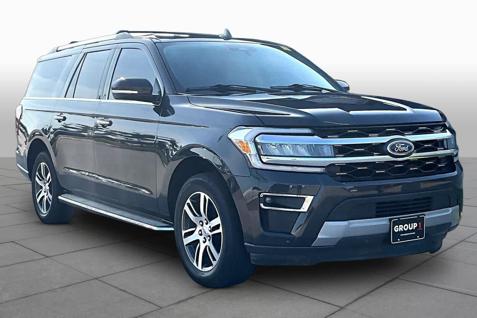 Used 2022 Ford Expedition Max Limited RWD image 3