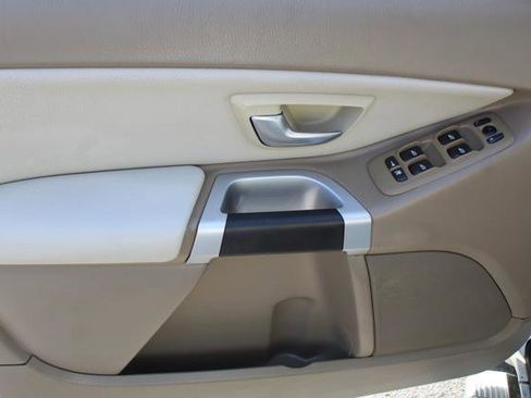 Used 2014 Volvo XC90 3.2 w/ Climate Package image 13