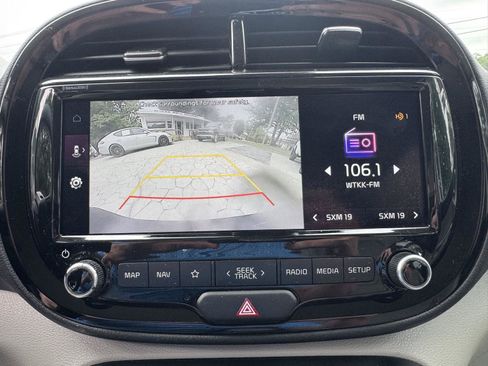 Used 2022 Kia Soul S FWD image 19