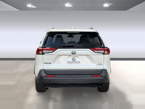 Used 2022 Toyota RAV4 XLE Premium AWD/4WD image 10
