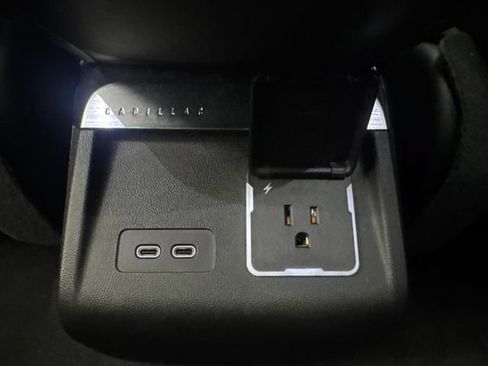 Used 2024 Cadillac Lyriq Luxury RWD image 25