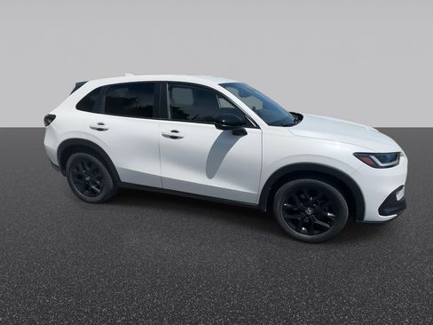 Used 2024 Honda HR-V Sport image 10