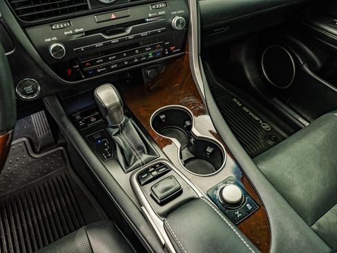 Used 2019 Lexus RX 350 AWD w/ Navigation Package image 28