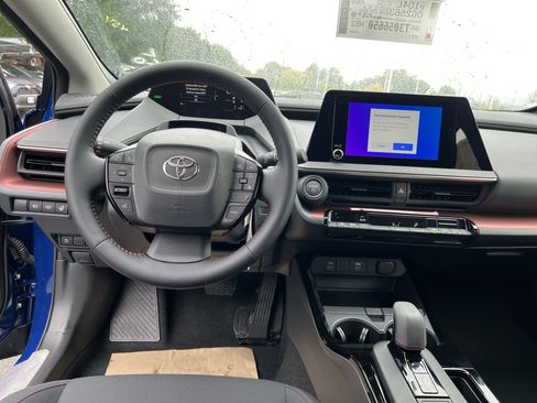 New 2026 Toyota Prius Plug-In Hybrid image 10