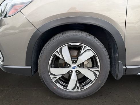 Used 2021 Subaru Forester Touring AWD/4WD image 27