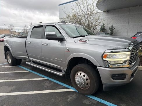 Used 2020 RAM 3500 Laramie image 8