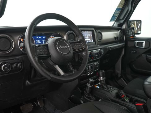 Used 2019 Jeep Wrangler Sport AWD/4WD image 17