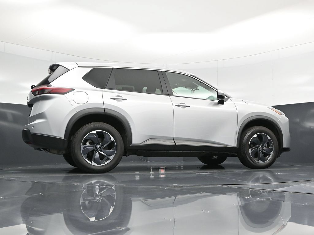 Used 2025 Nissan Rogue SV AWD/4WD image 51