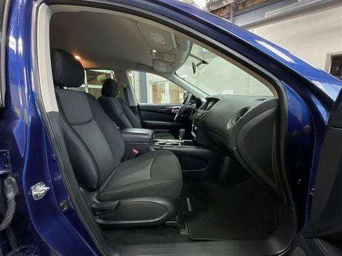 Used 2020 Nissan Pathfinder S FWD image 27