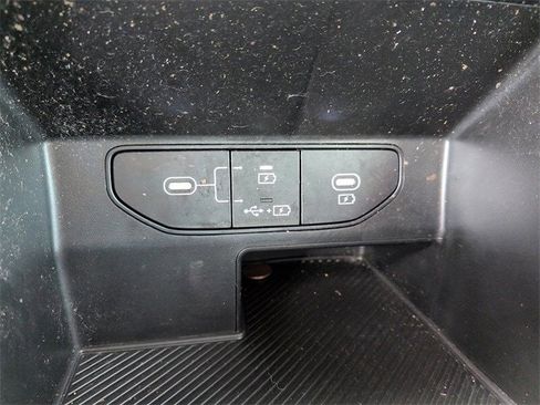 Used 2024 Kia Sorento LX image 23