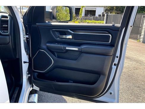 Used 2022 RAM 1500 Laramie AWD/4WD image 23