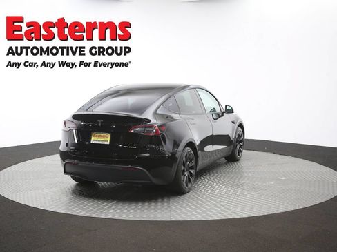 Used 2021 Tesla Model Y Long Range AWD/4WD image 34
