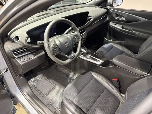 Used 2025 Buick Envista Preferred FWD image 9