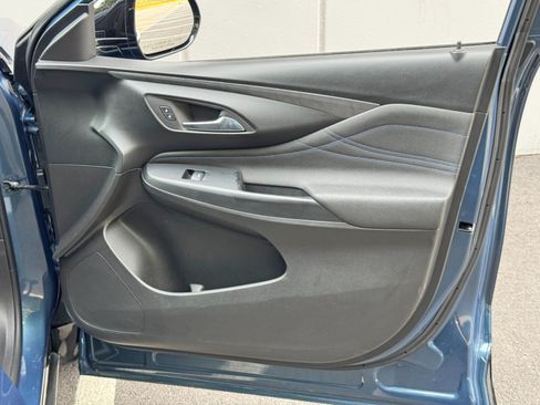 Used 2024 Buick Envista Sport Touring w/ Convenience I Package FWD image 39