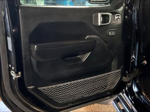 Used 2020 Jeep Wrangler Unlimited Sport S image 18