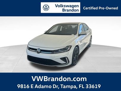 Used 2025 Volkswagen Jetta SE w/ Sunroof Package