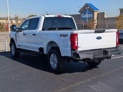 New 2026 Ford F250 XLT w/ FX4 Off-Road Package image 4