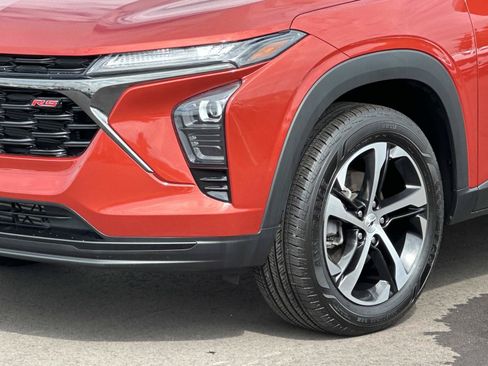 Certified 2024 Chevrolet Trax RS w/ Driver Confidence Package FWD image 7