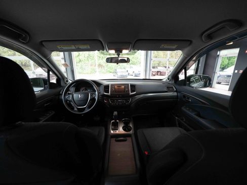 Used 2017 Honda Ridgeline RTS image 19