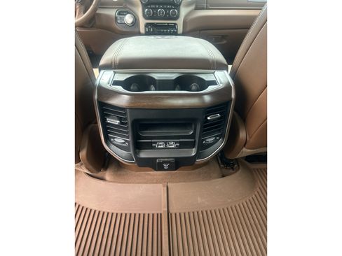 Used 2021 RAM 1500 Laramie AWD/4WD image 8