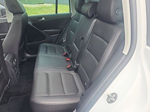 Used 2017 Volkswagen Tiguan Wolfsburg Edition AWD/4WD image 28