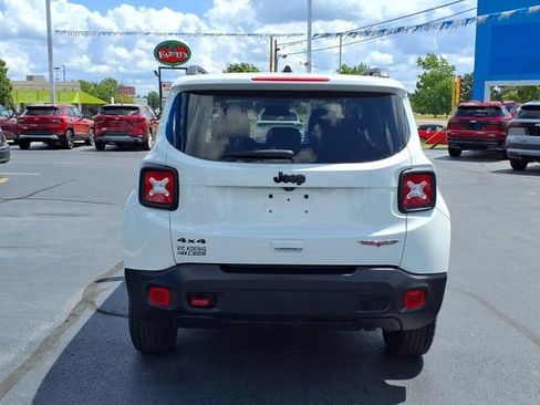 Used 2023 Jeep Renegade Trailhawk image 14
