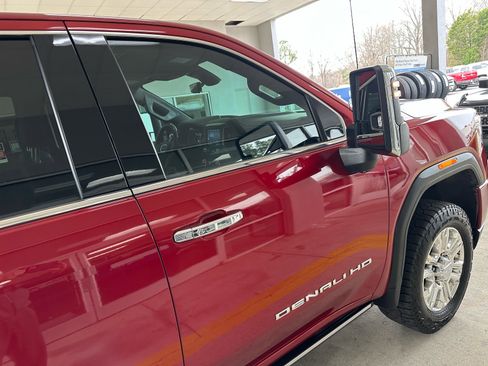 Used 2022 GMC Sierra 2500 Denali w/ Denali Ultimate Package image 13