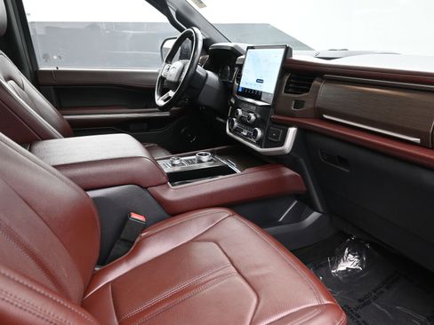 Used 2022 Ford Expedition Max Limited image 28