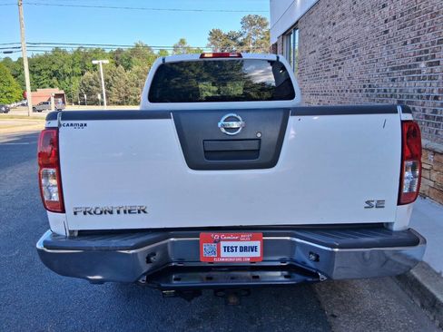 Used 2008 Nissan Frontier SE w/ SE Value Truck Pkg image 4