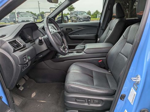 Certified 2024 Honda Passport TrailSport image 27