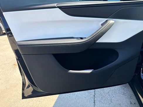 Used 2026 Tesla Model Y Performance AWD/4WD image 9