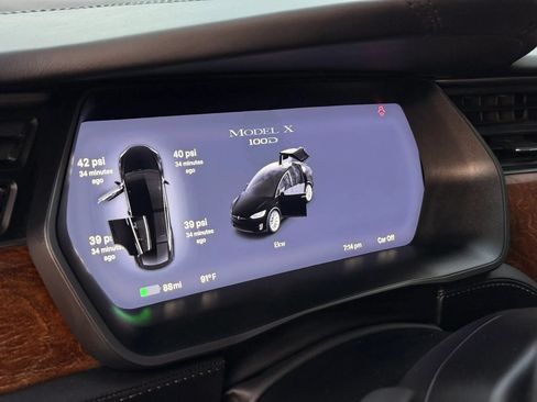 Used 2018 Tesla Model X 100D AWD/4WD image 18