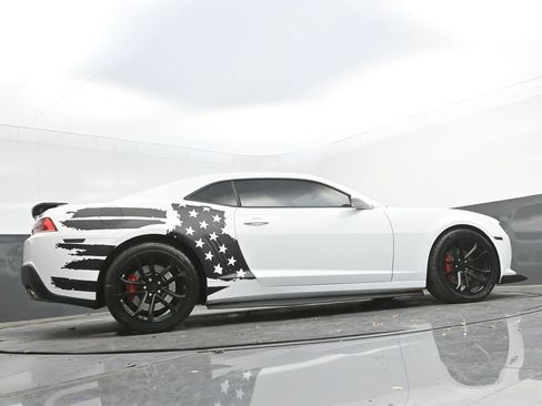 Used 2014 Chevrolet Camaro SS w/ SS Performance Package image 30
