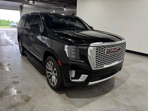 Used 2023 GMC Yukon XL Denali w/ Max Trailering Package AWD/4WD image 8