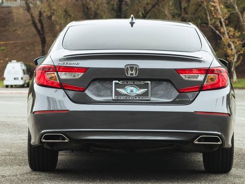 Used 2018 Honda Accord Sport image 13