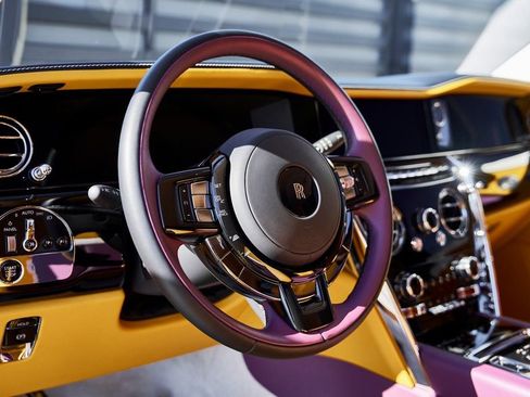 Used 2025 Rolls-Royce Cullinan image 41