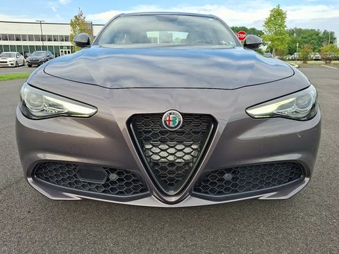 Used 2019 Alfa Romeo Giulia AWD w/ Nero Edizione image 2