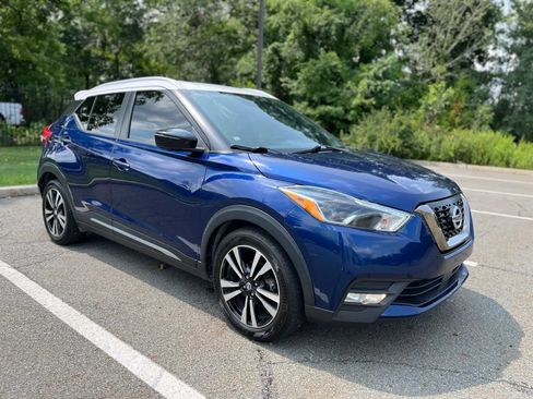 Used 2020 Nissan Kicks SR FWD image 5