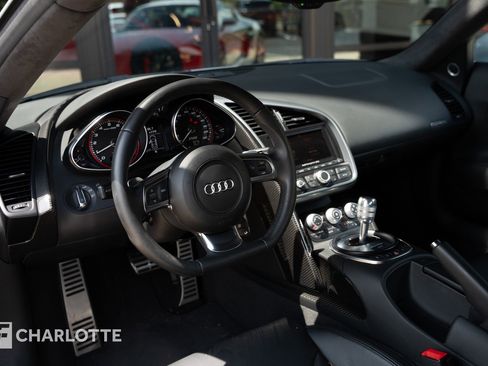 Used 2010 Audi R8 V10 AWD/4WD image 3