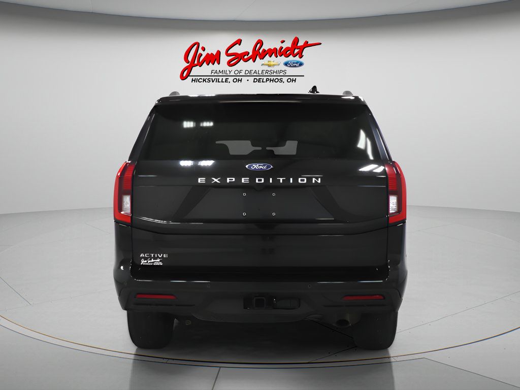 Used 2025 Ford Expedition Active AWD/4WD image 10