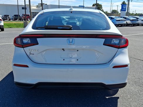 Certified 2024 Honda Civic LX image 5