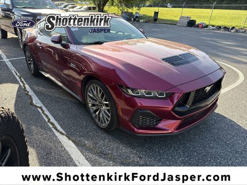 Used 2025 Ford Mustang GT Premium image 1