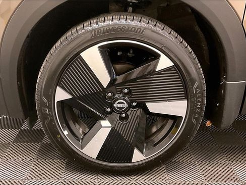 Certified 2025 Nissan Kicks SR image 8