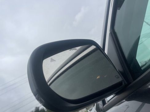 Used 2022 Jeep Compass Limited image 45