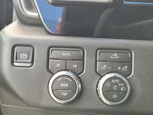 New 2026 GMC Sierra 1500 Elevation w/ Elevation Select Package AWD/4WD image 24