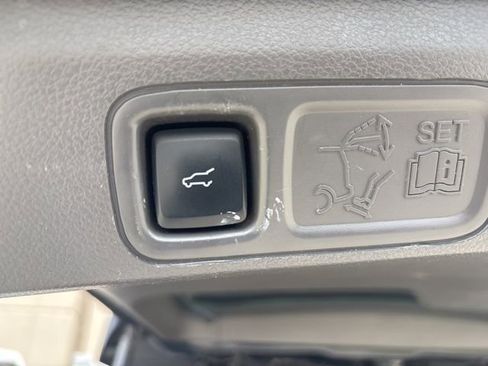 Used 2021 Ford Expedition Max Limited image 21